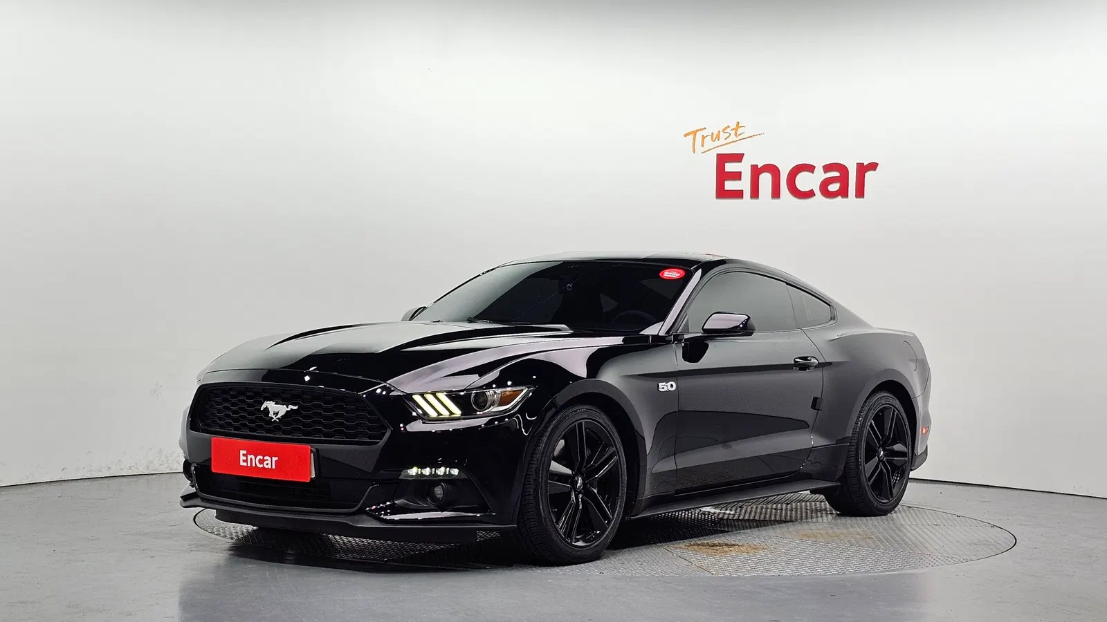 Ford Mustang Coupé 2017 — photo 1 sur 26