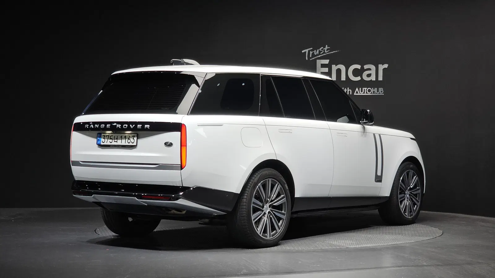 Land Rover Range Rover 5e génération P530 AB 2023 — photo 1 sur 35
