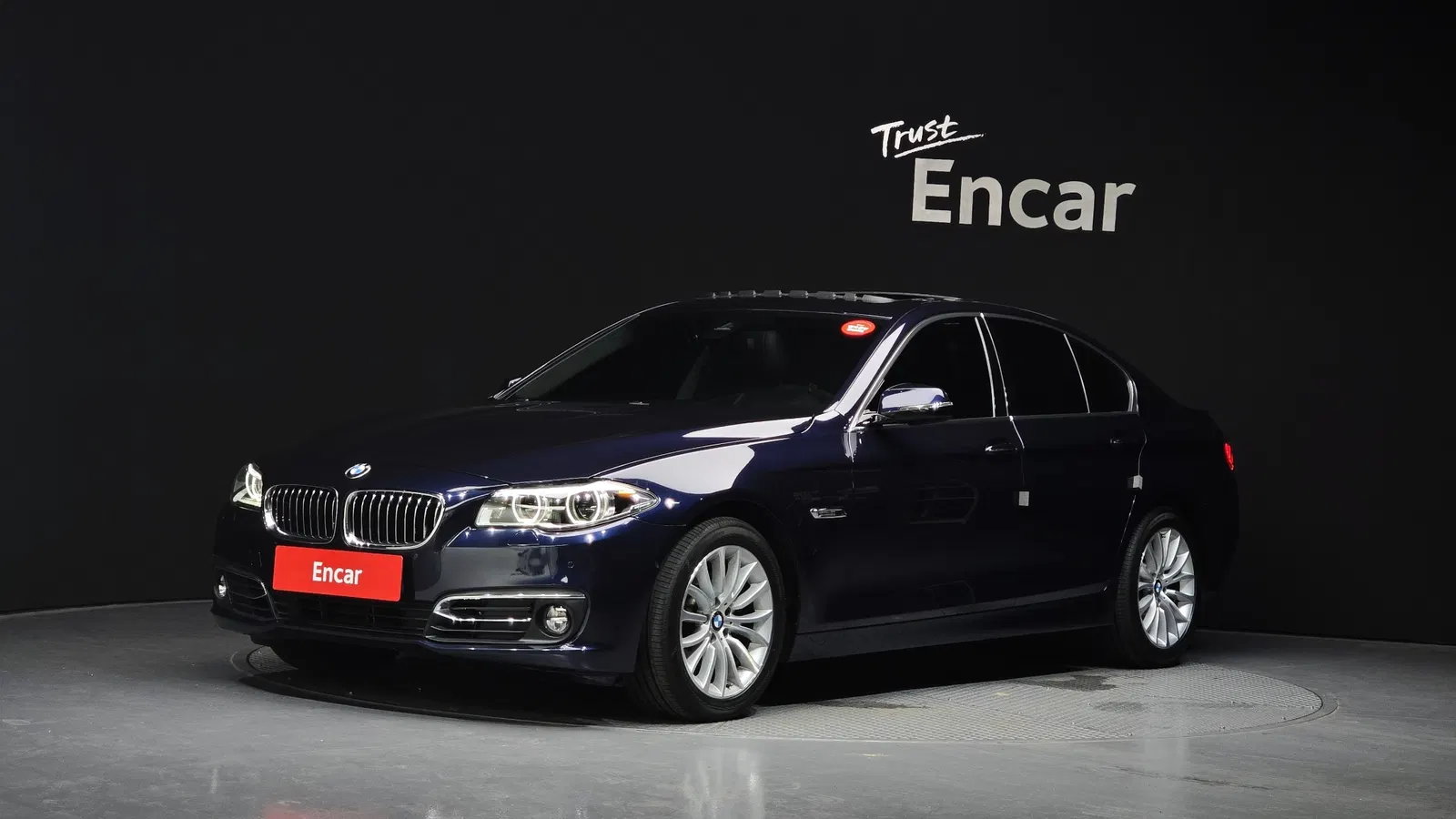 BMW Série 5 (F10) 528i xDrive Luxury 2014 — photo 1 sur 20