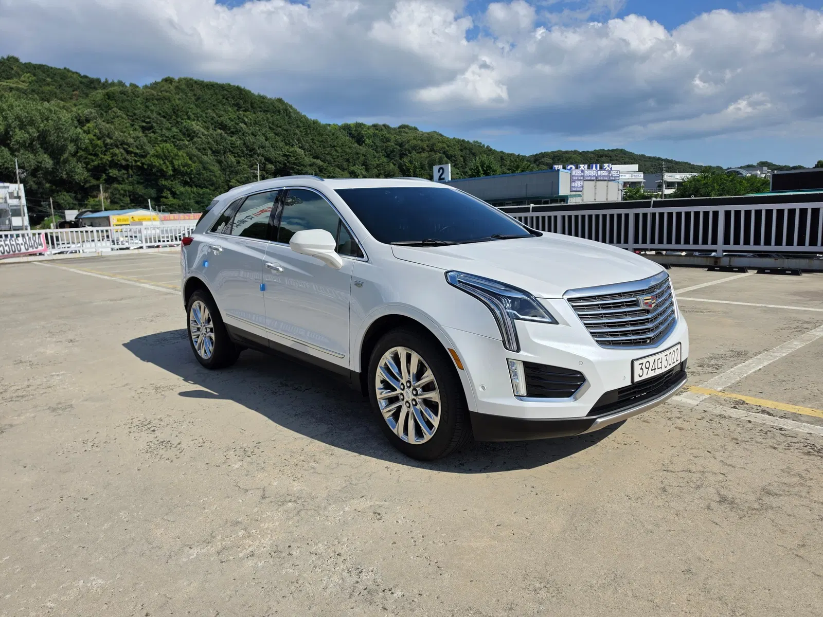 Cadillac XT5 3.6 Platinum AWD 2019 — photo 1 sur 26