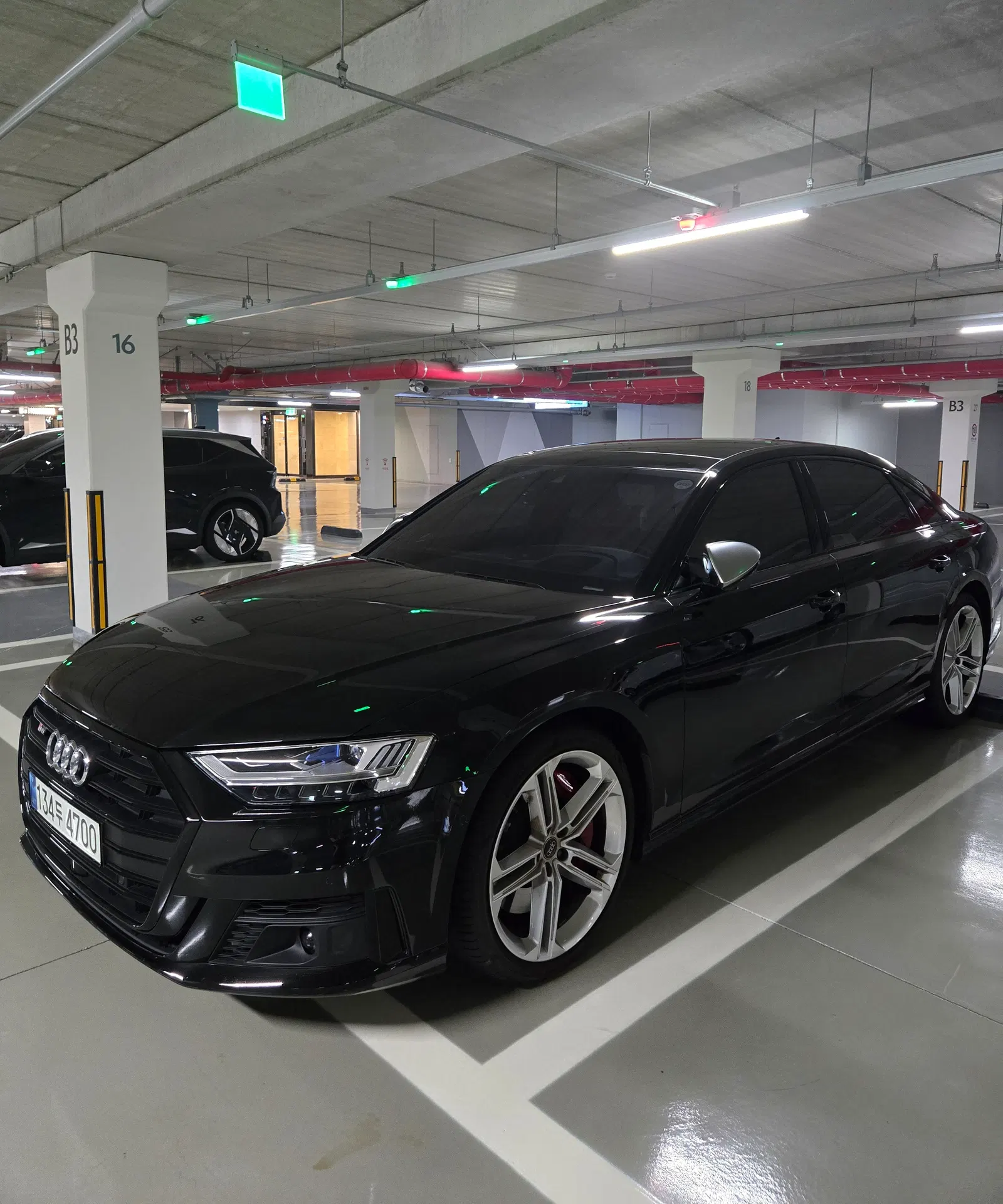 Audi S8 (D5) 4.0 TFSI Quattro LWB 2021 — photo 1 sur 20