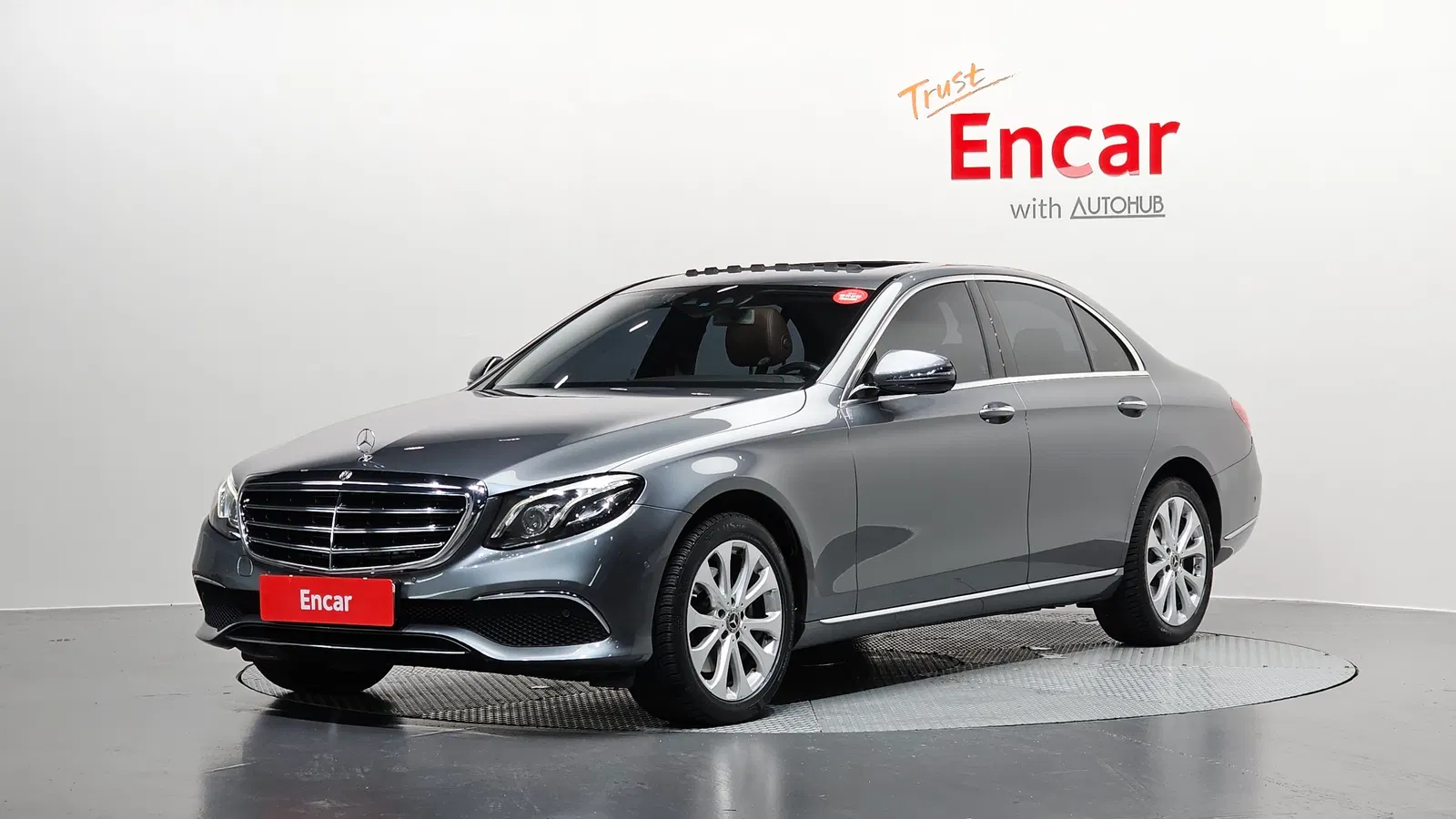 Mercedes-Benz Classe E E220d 4MATIC Exclusive (W213) 2018 — photo 1 sur 20