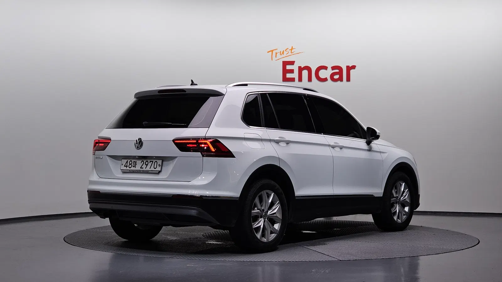 Volkswagen Tiguan 2e génération 2.0 TDI Premium 2018 — photo 1 sur 36
