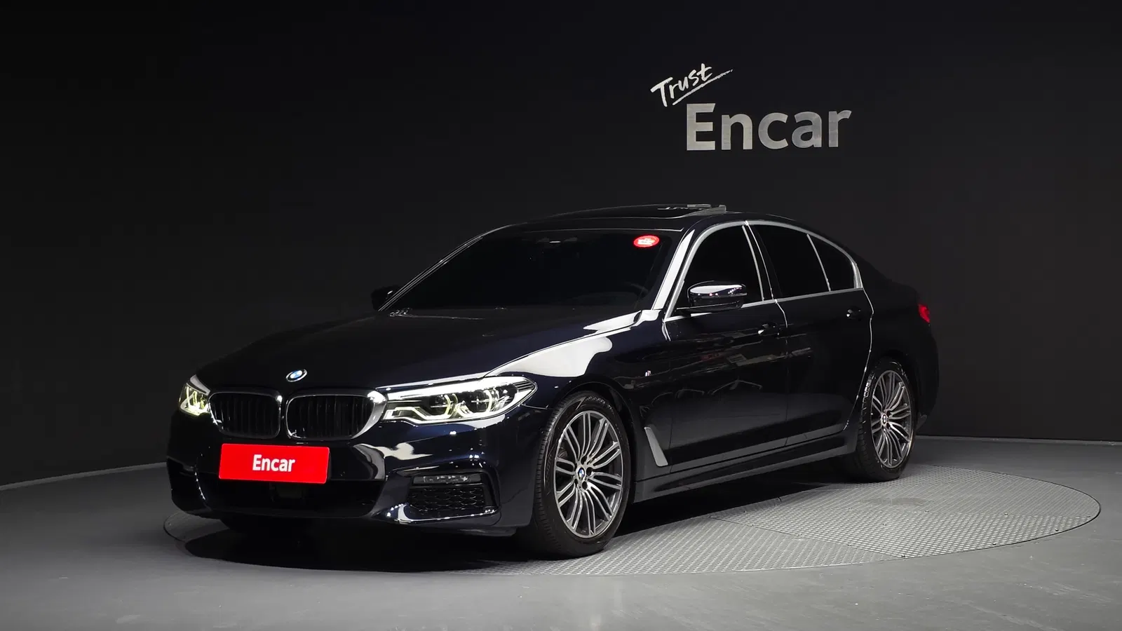 BMW Série 5 (G30) 530i M Sport Plus 2019 — photo 1 sur 32