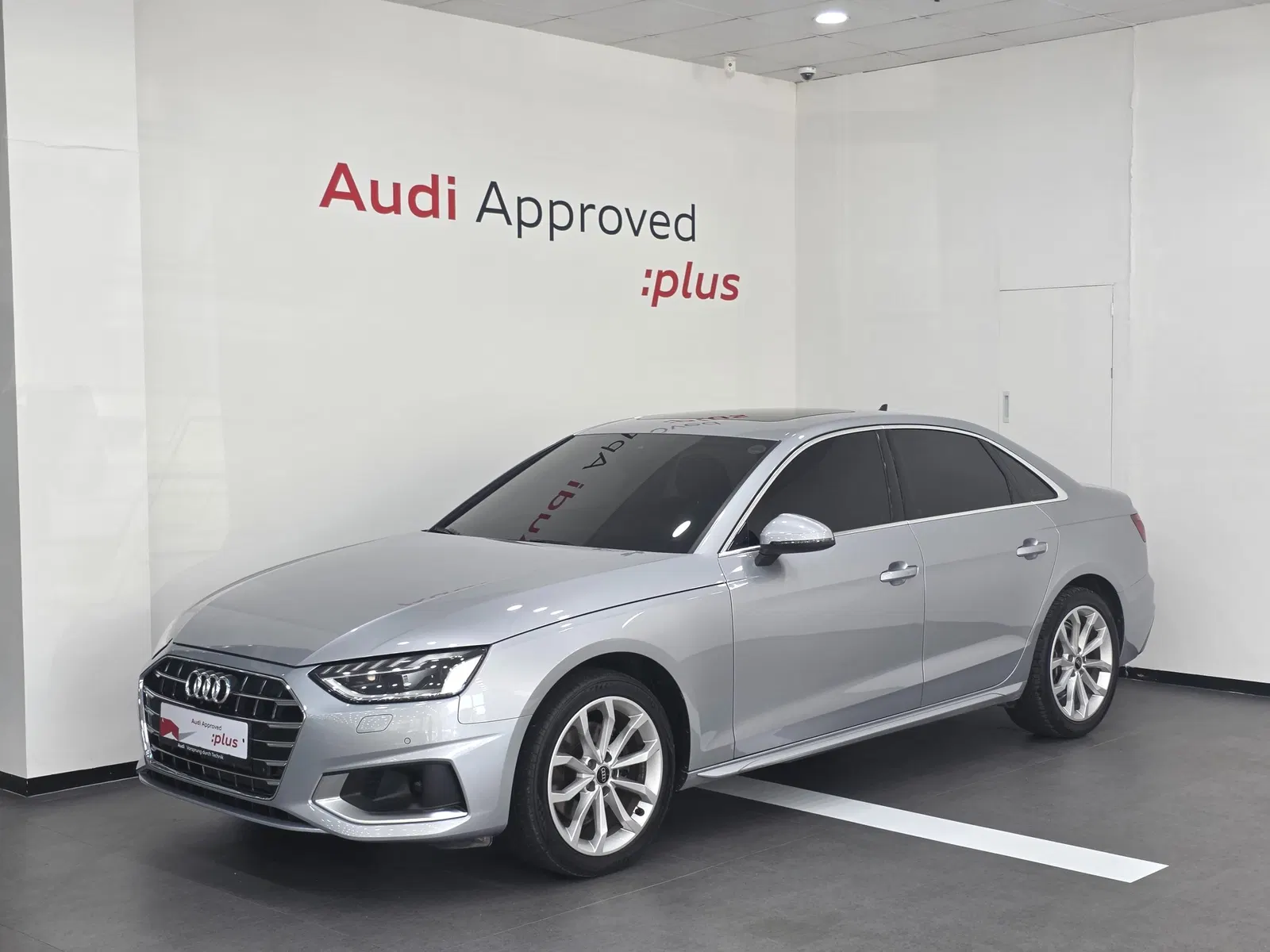Audi A4 (B9) 40 TFSI 2023 — photo 1 sur 26