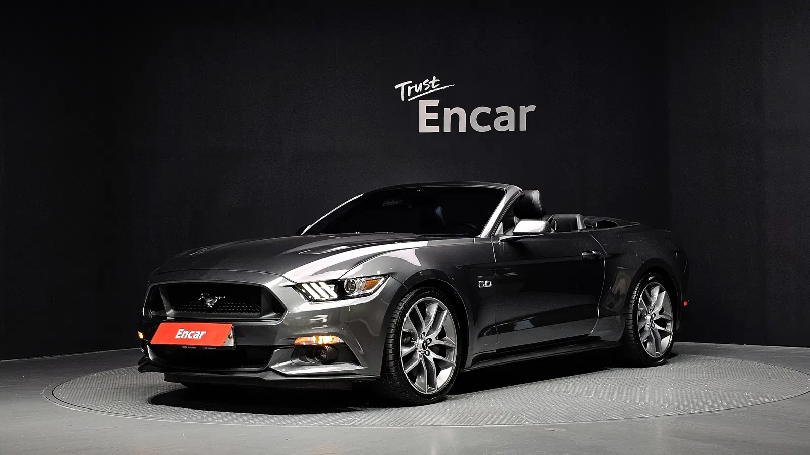Ford Mustang GT Convertible 2017 — photo 1 sur 26