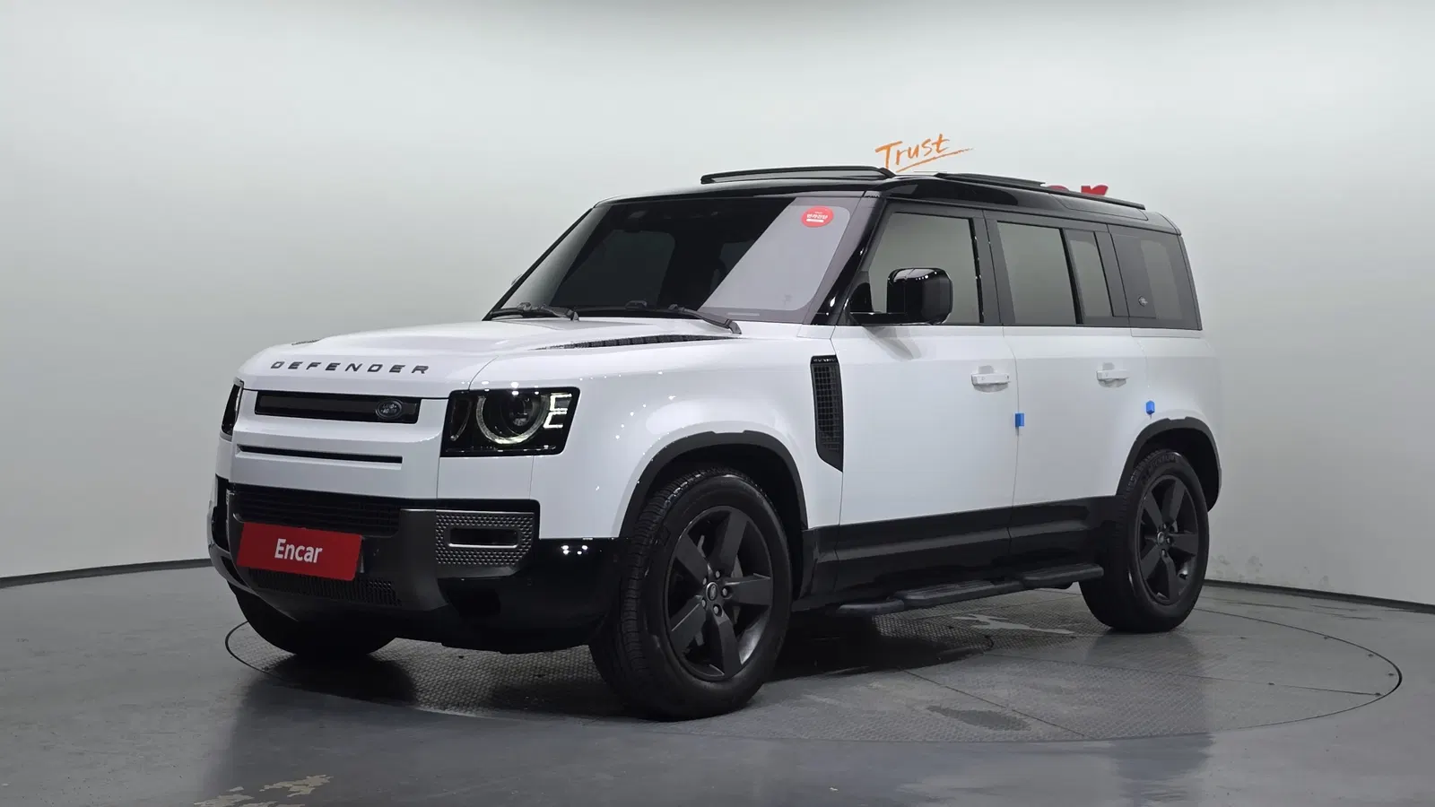 Land Rover Defender (L663) 110 D300 X-Dynamic HSE 2024 — photo 1 sur 43