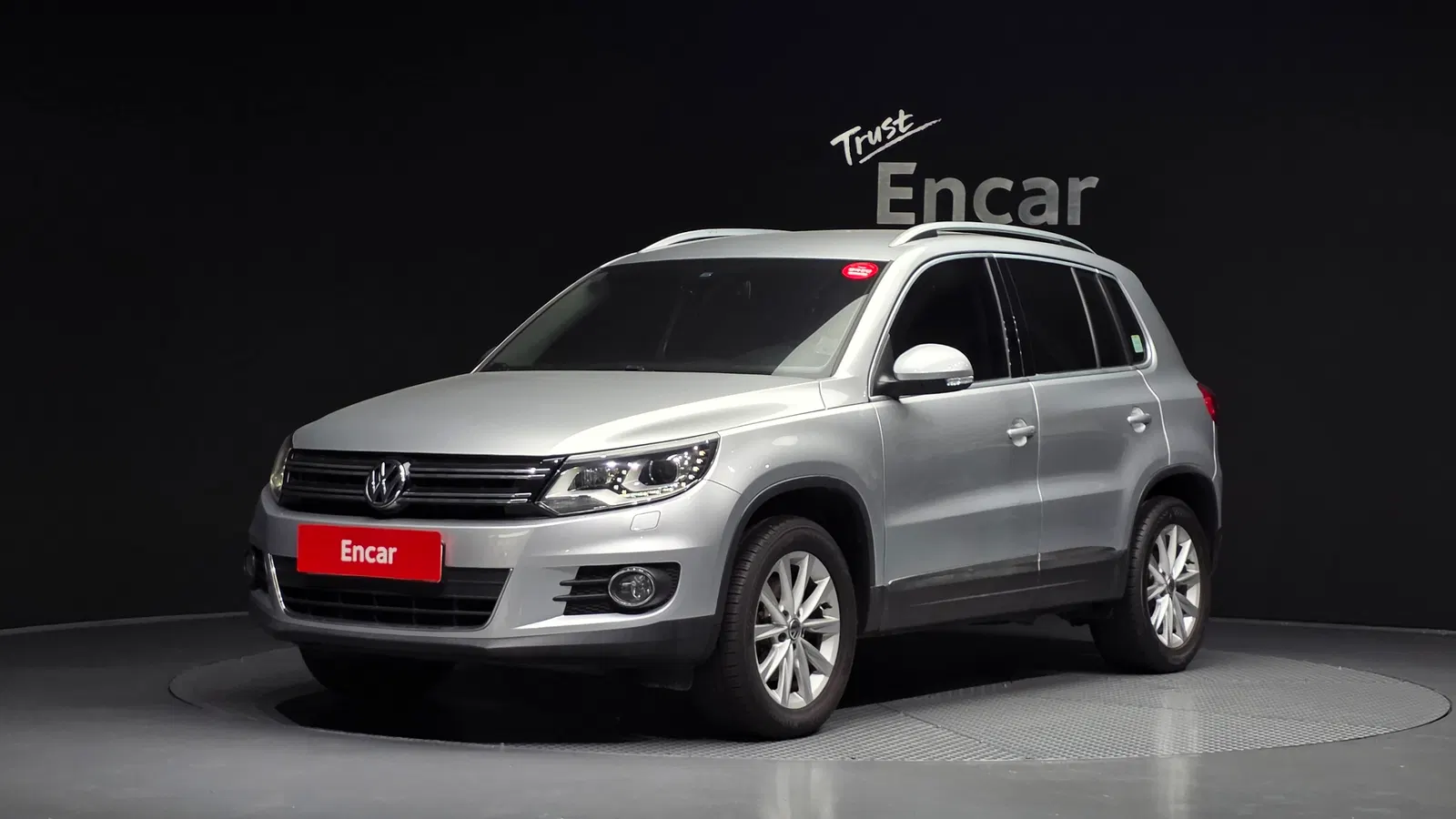 Volkswagen Tiguan 2.0 TDI Comfort 2015 — photo 1 sur 20