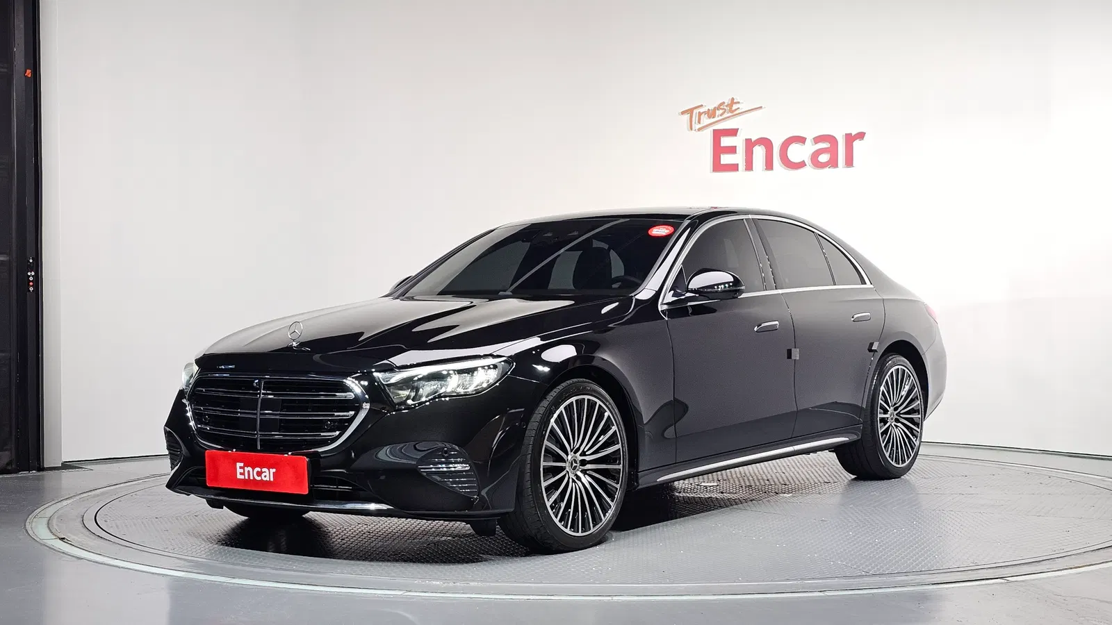 Mercedes-Benz Classe E E220d 4MATIC Exclusive (W214) 2024 — photo 1 sur 32