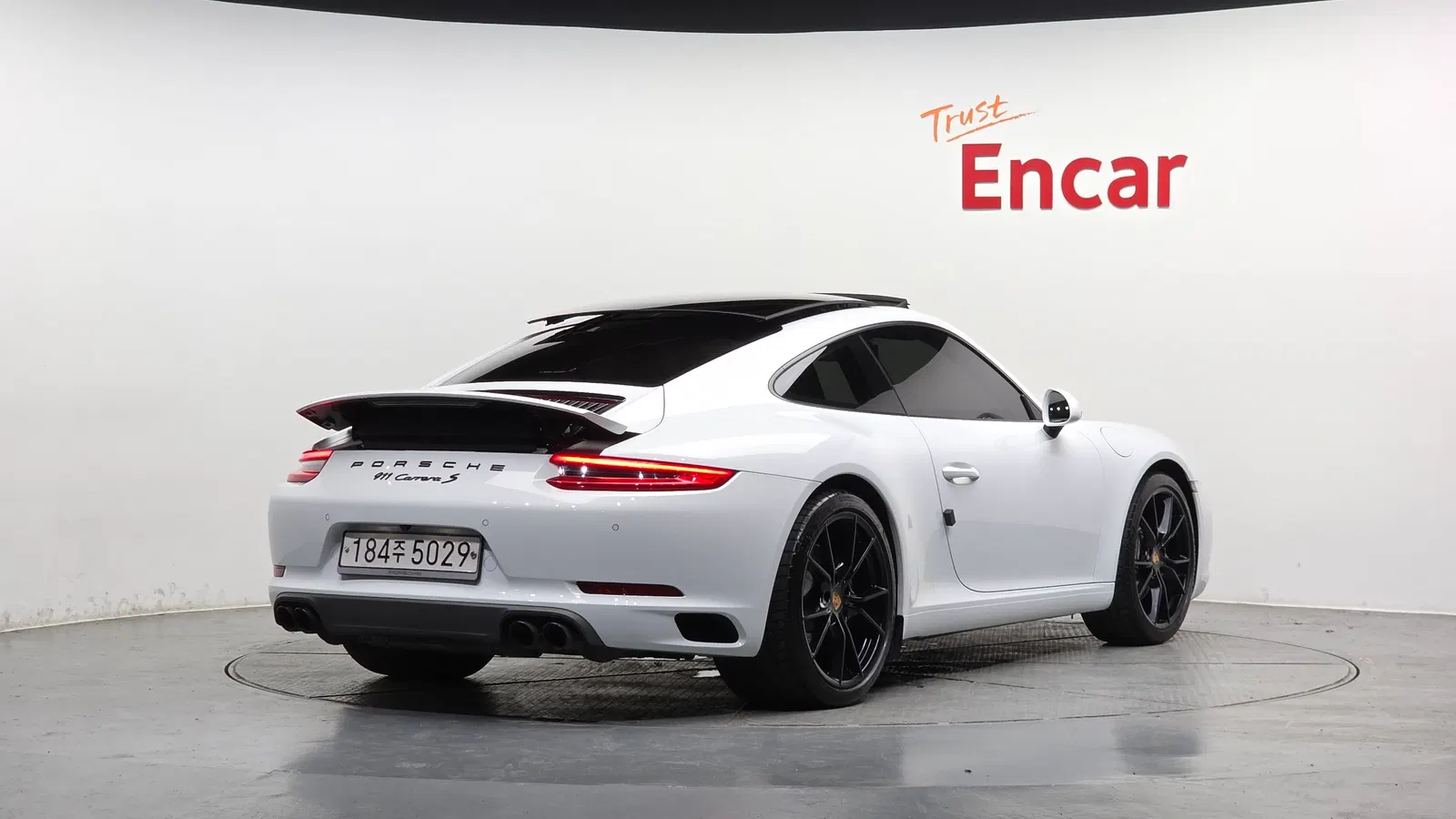 Porsche 911 Carrera 2019 — photo 1 sur 36