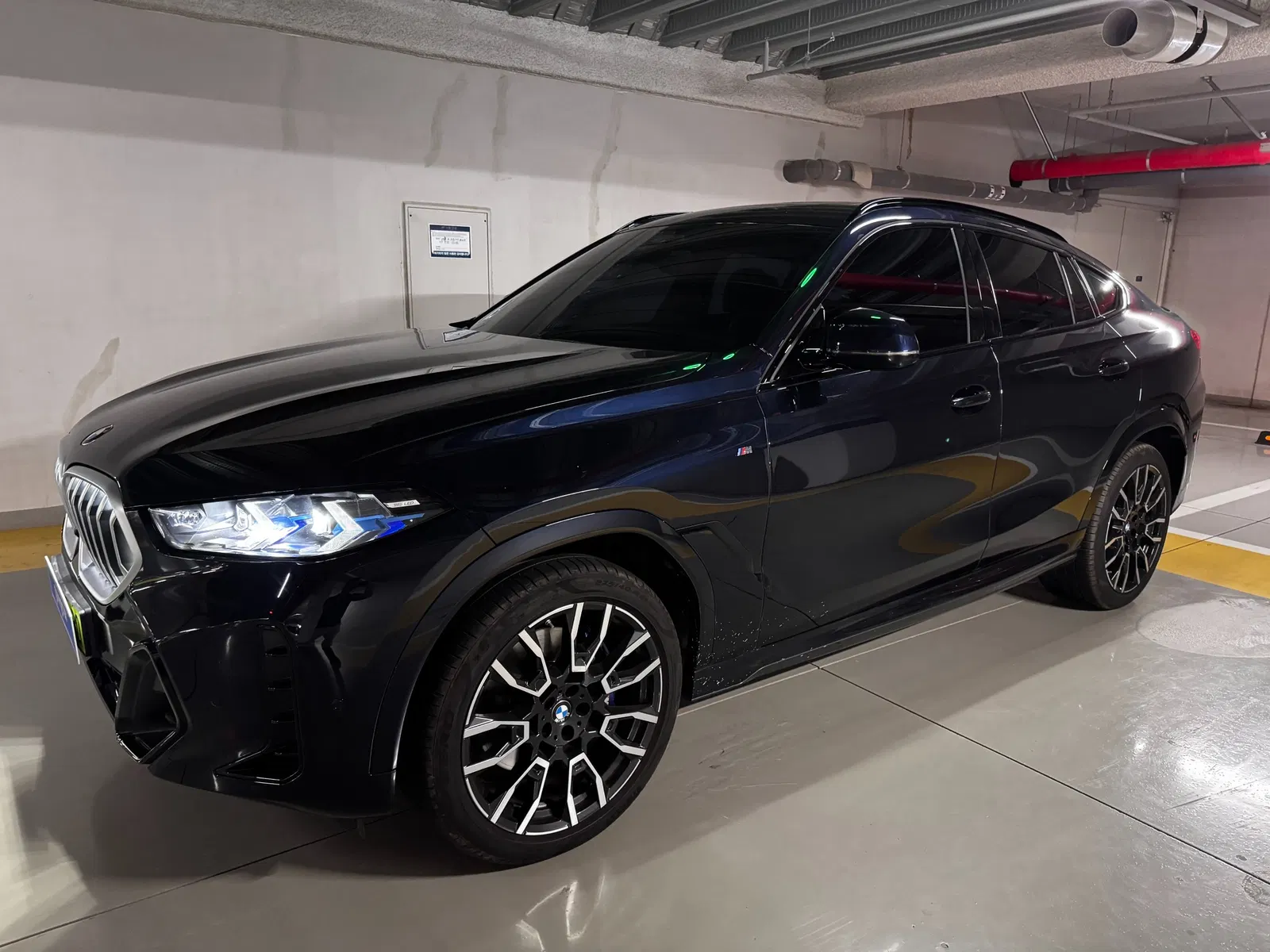 BMW X6 (G06) xDrive30d M Sport 2025 — photo 1 sur 25