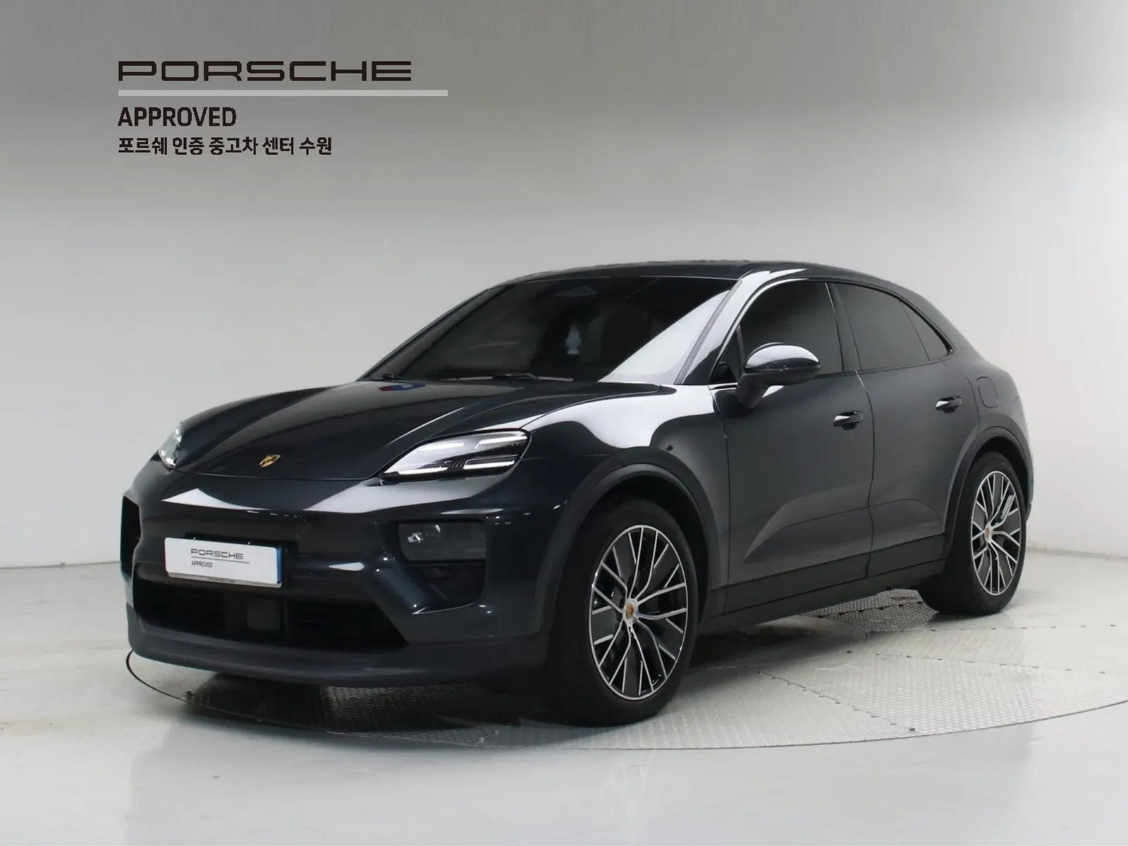 Porsche Macan EV 4S 2025 — photo 1 sur 26