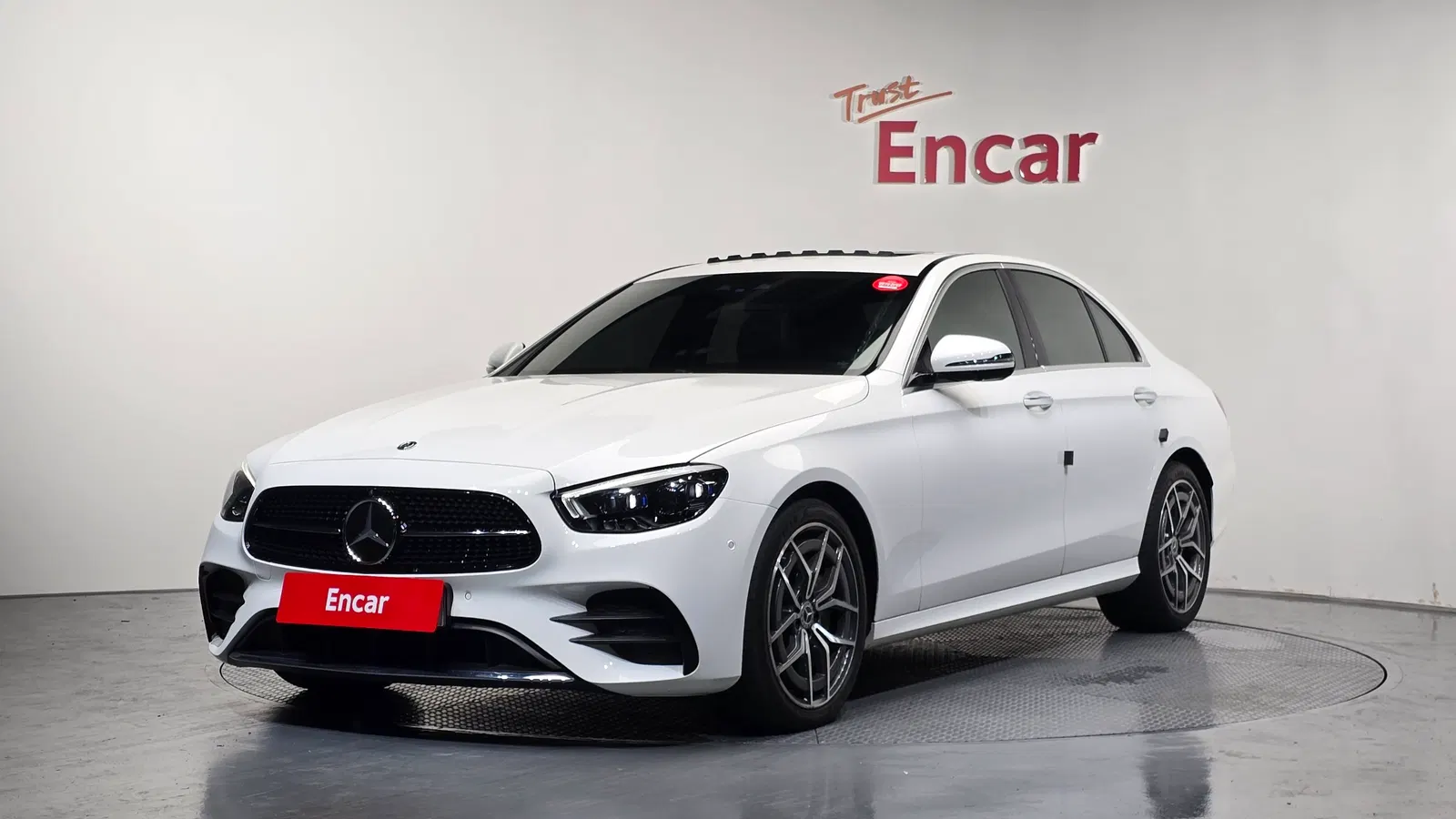 Mercedes-Benz Classe E AMG Line · E220d 4MATIC (W213) 2021 — photo 1 sur 34