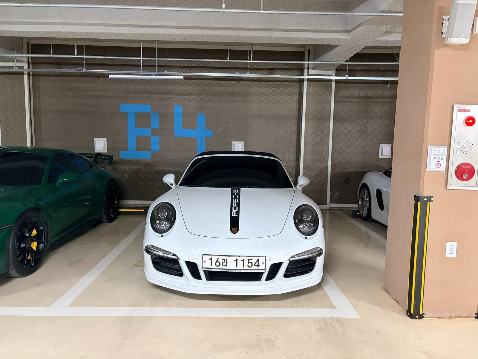 Porsche 911 Carrera GTS Cabriolet 2015 — photo 1 sur 22