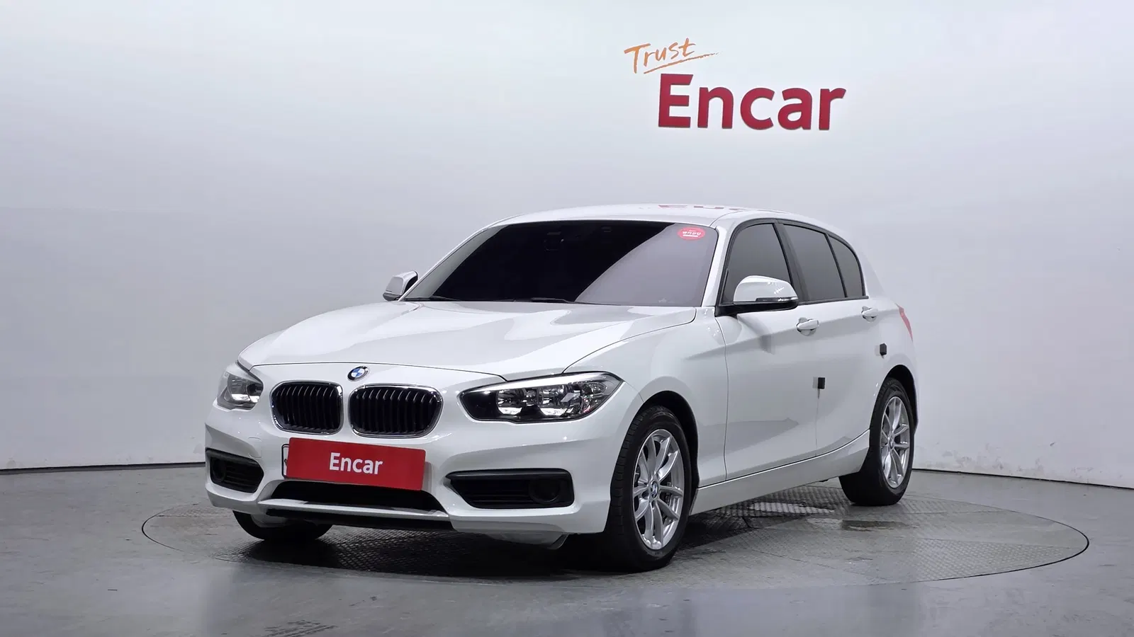 BMW Série 1 (F20) 118d Joy 5 portes 2018 — photo 1 sur 30