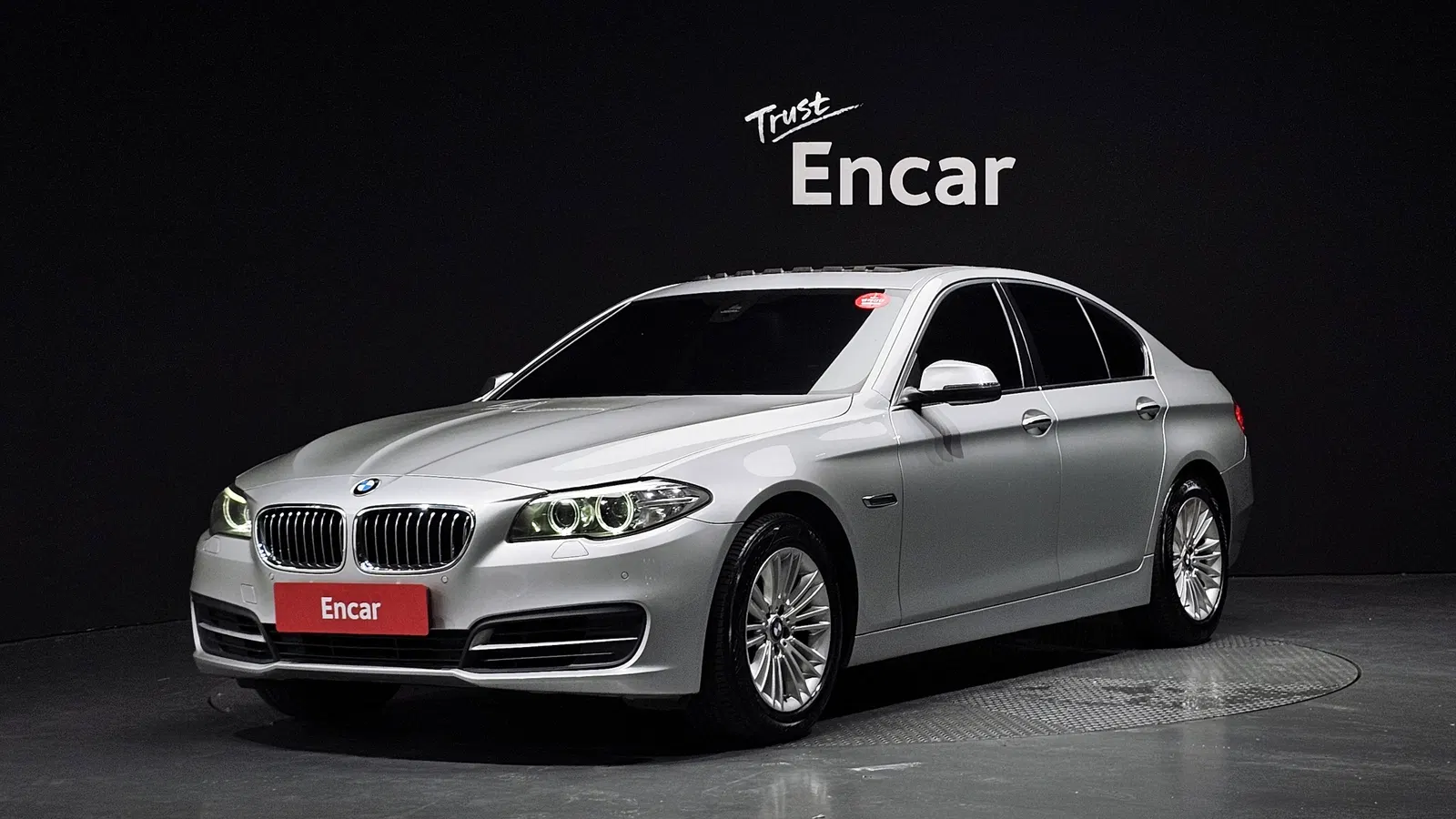 BMW Série 5 (F10) 520d xDrive 2015 — photo 1 sur 20