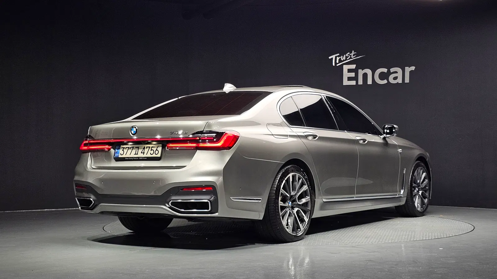 BMW Série 7 (G11) 745e iPerformance M Sport 2020 — photo 1 sur 31