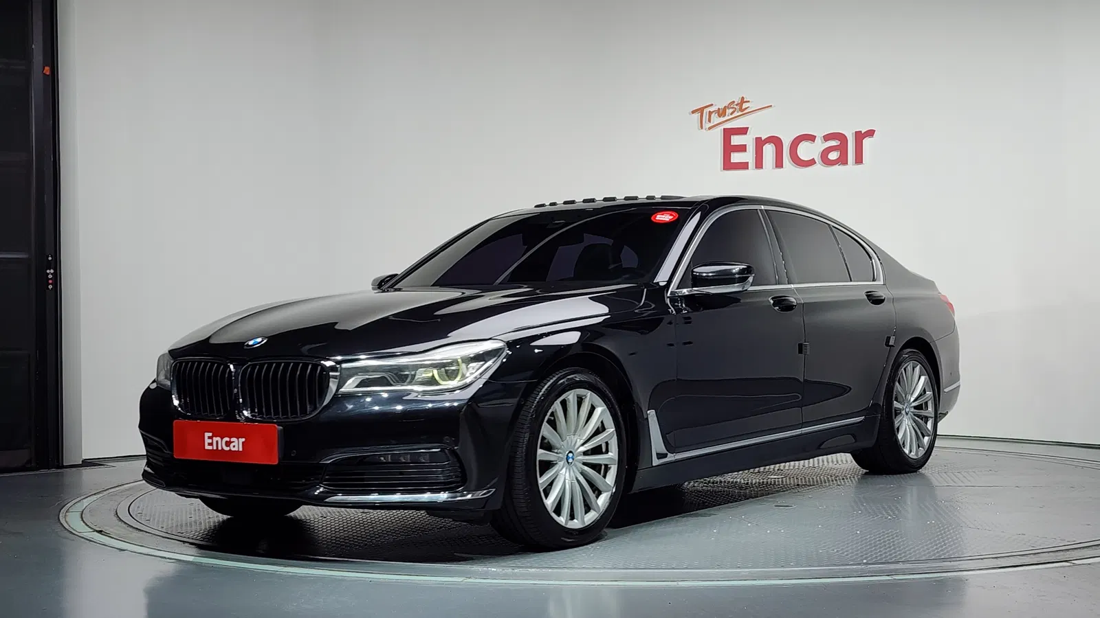 BMW Série 7 (G11) 730d xDrive 2016 — photo 1 sur 20