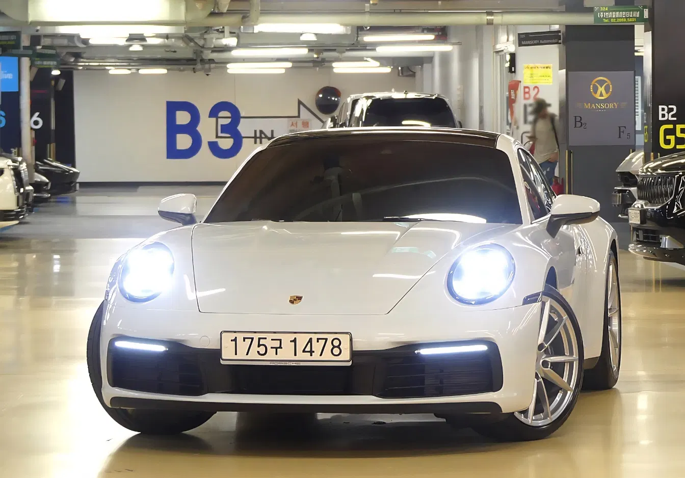 Porsche 911 (992) Carrera 2021 — photo 1 sur 26