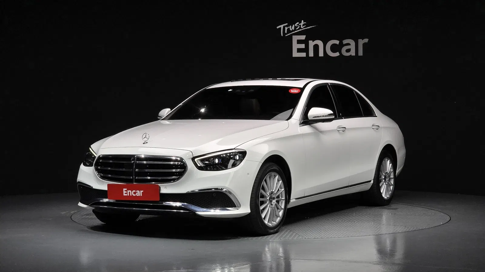 Mercedes-Benz Classe E E220d 4MATIC Exclusive (W213) 2022 — photo 1 sur 20