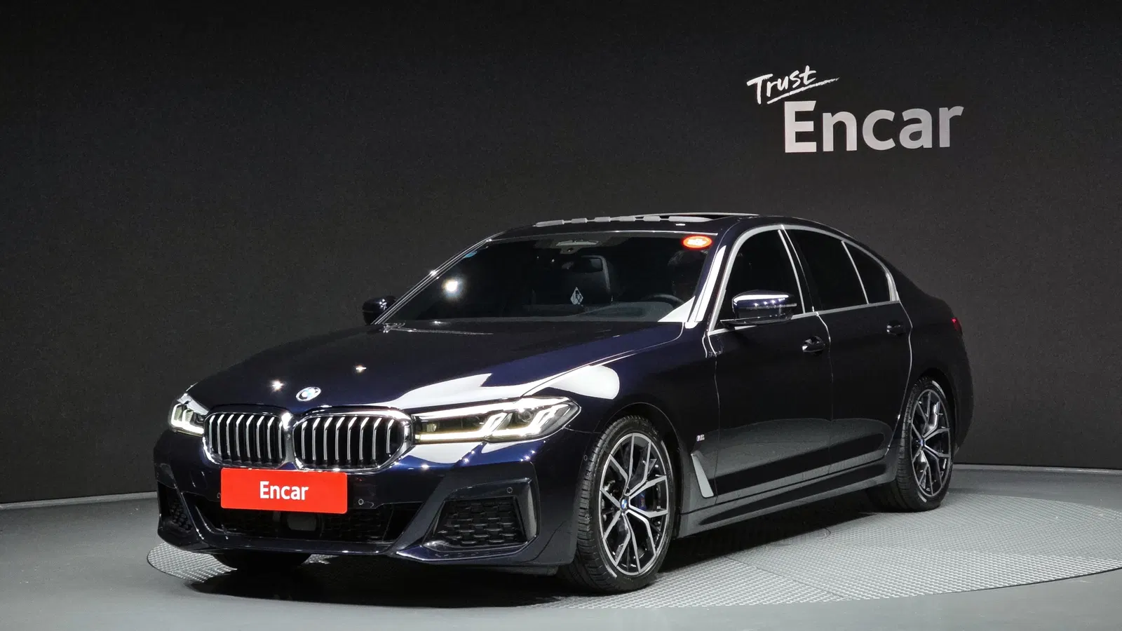 BMW Série 5 (G30) 530i M Sport 2021 — photo 1 sur 34