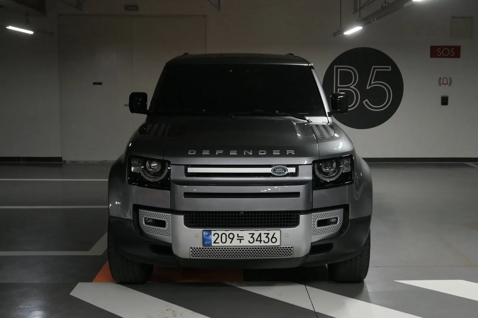 Land Rover Defender (L663) 110 D250 SE 2022 — photo 1 sur 25