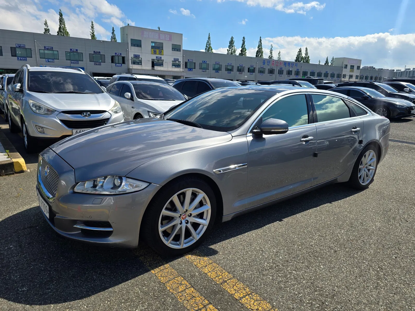 Jaguar All New XJ 3.0D Premium Luxury LWB 2014 — photo 1 sur 26