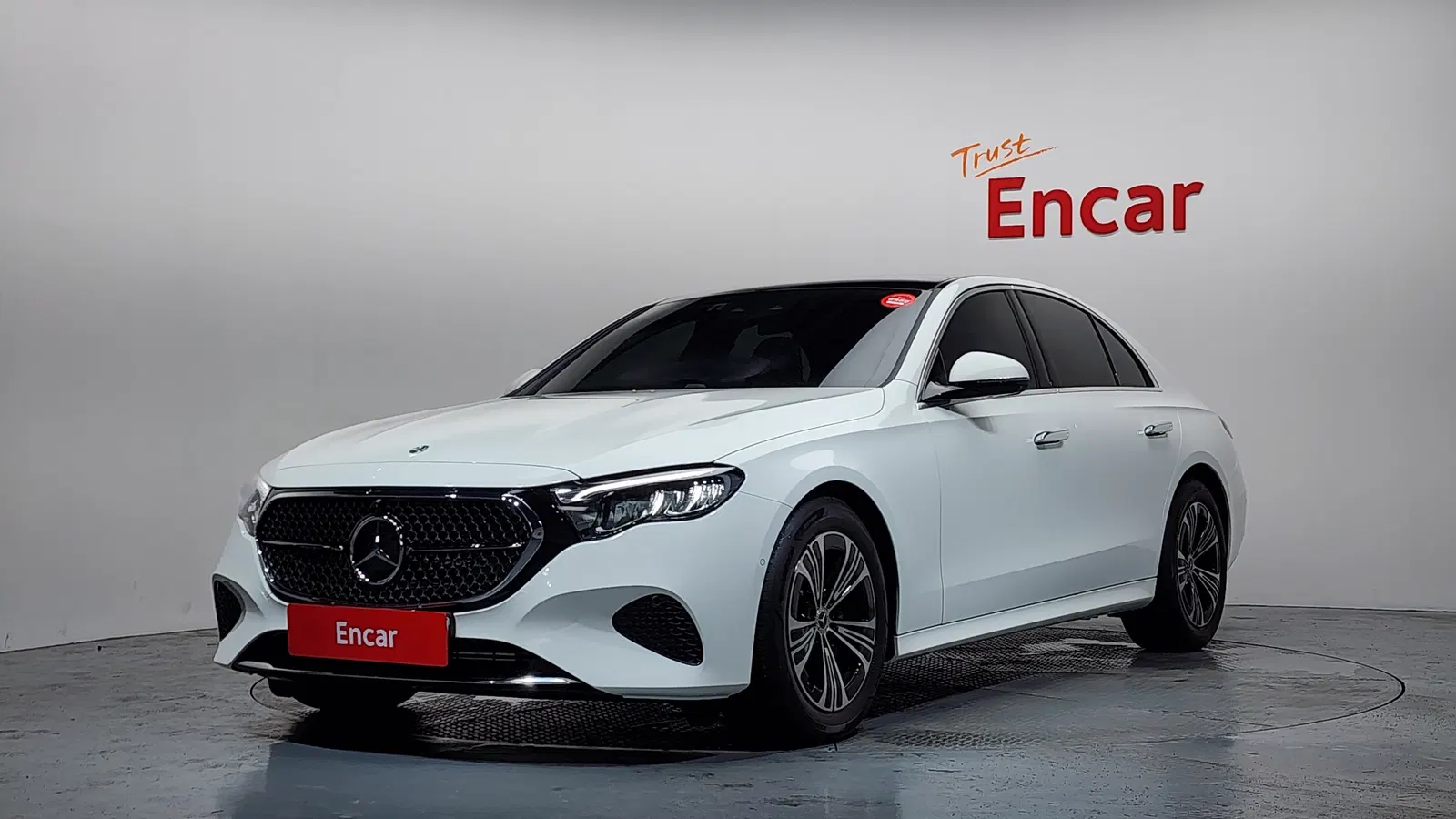 Mercedes-Benz Classe E E200 Avantgarde (W214) 2024 — photo 1 sur 31