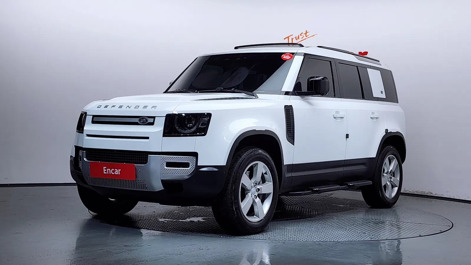 Land Rover Defender (L663) 110 D300 HSE 2023 — photo 1 sur 33