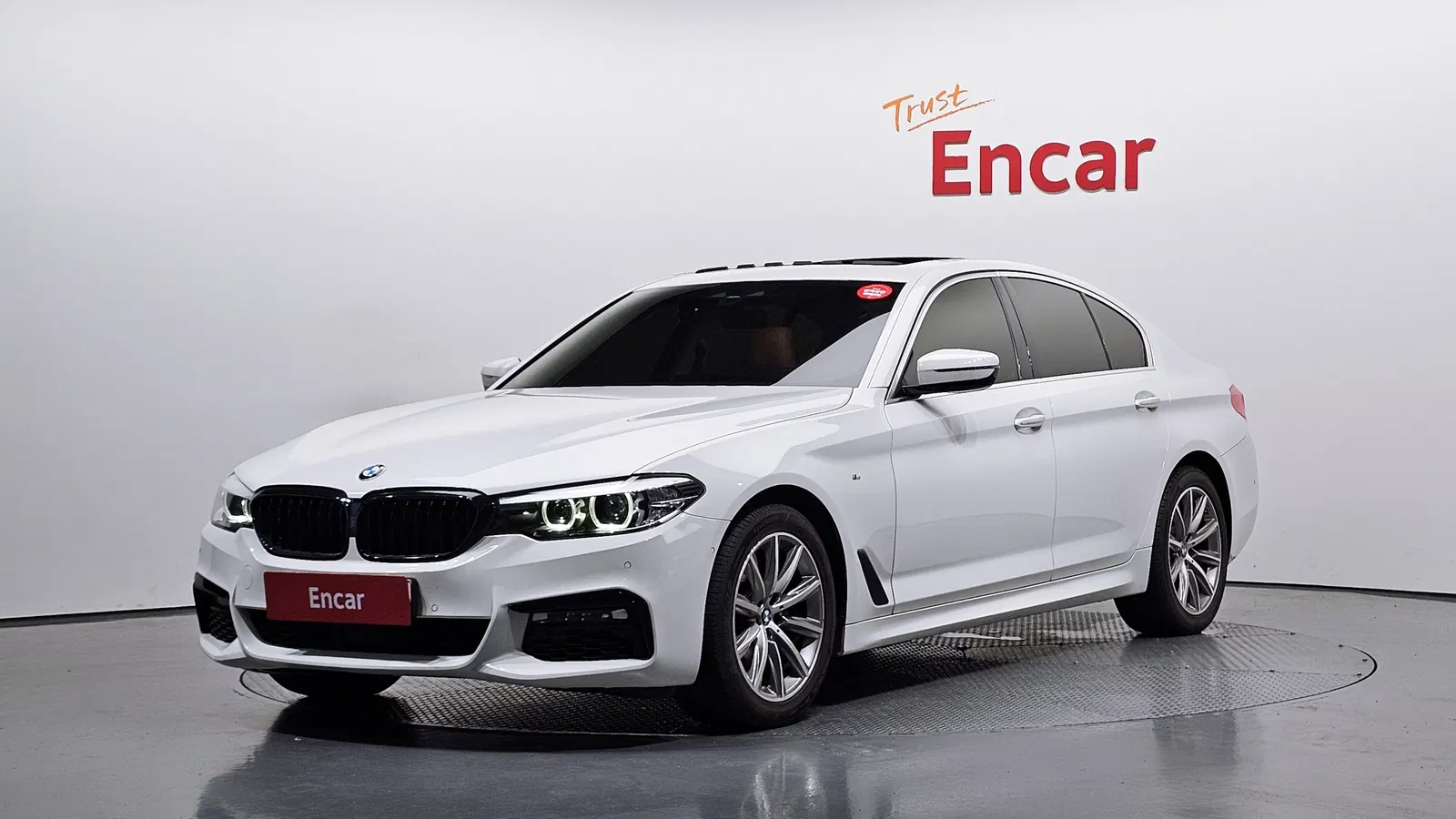 BMW Série 5 (G30) 520i Luxury 2018 — photo 1 sur 20