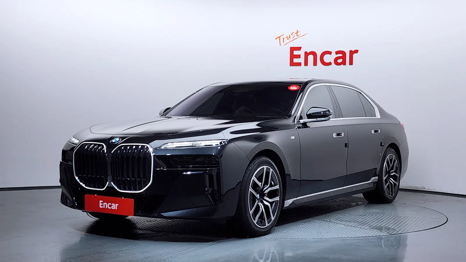BMW Série 7 (G70) 740i xDrive M Sport 2025 — photo 1 sur 37