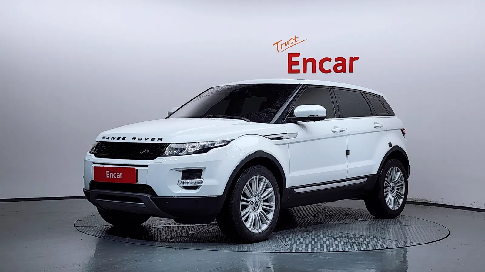 Land Rover Range Rover Evoque 2.2 SD4 Prestige 2013 — photo 1 sur 20