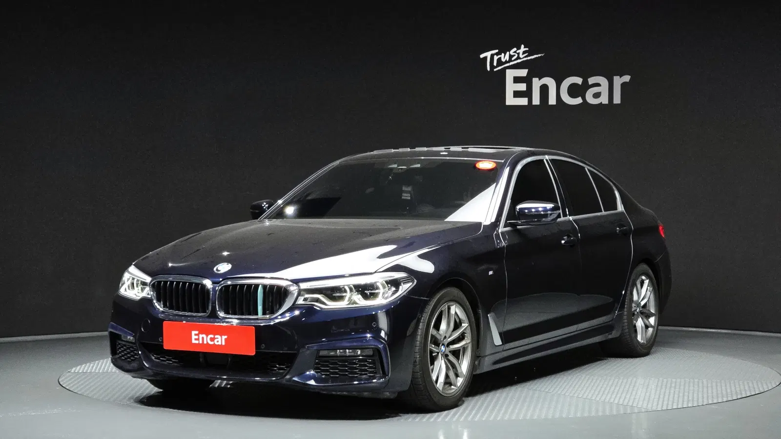 BMW Série 5 (G30) 520i M Sport 2020 — photo 1 sur 20