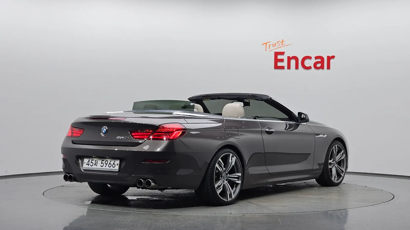 BMW Série 6 (F12) 650i Convertible 2013 — photo 1 sur 35