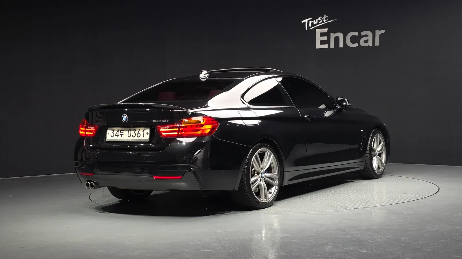 BMW Série 4 (F32) 428i M Sport Coupé 2016 — photo 1 sur 37