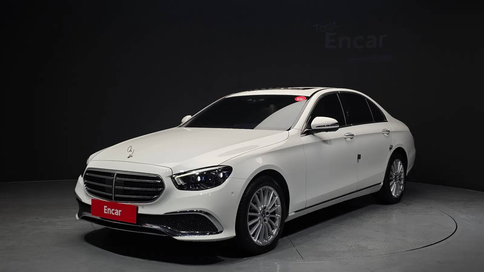 Mercedes-Benz Classe E E250 Exclusive (W213) 2022 — photo 1 sur 40