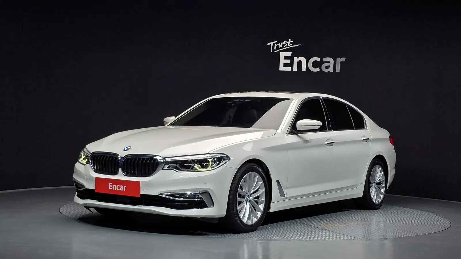 BMW Série 5 (G30) 520d Luxury Plus 2018 — photo 1 sur 20