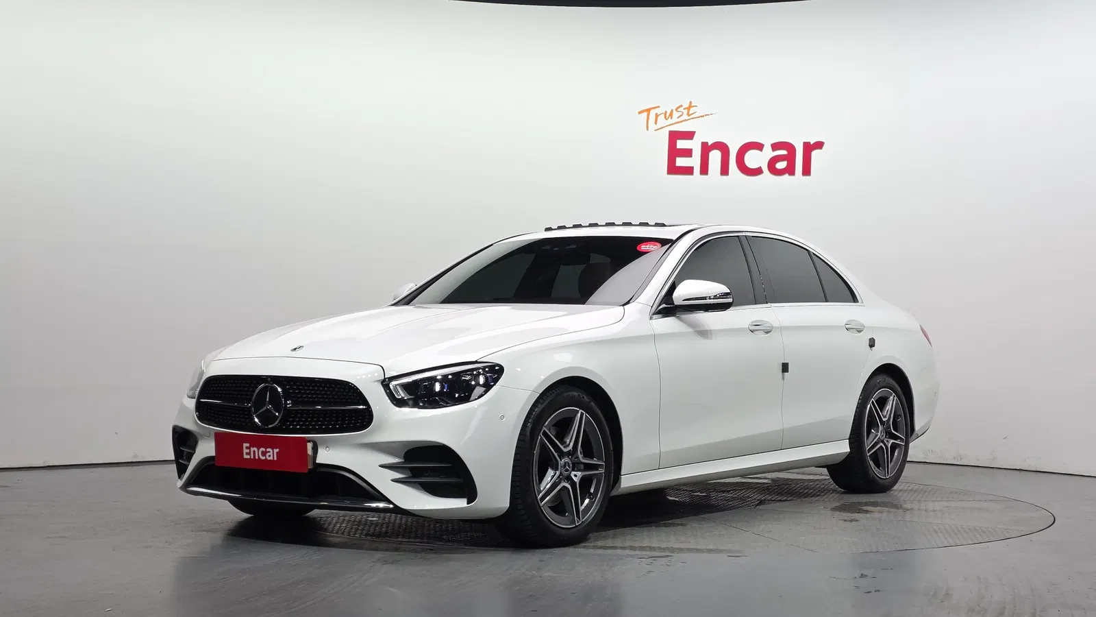 Mercedes-Benz Classe E AMG Line · E250 (W213) 2023 — photo 1 sur 40