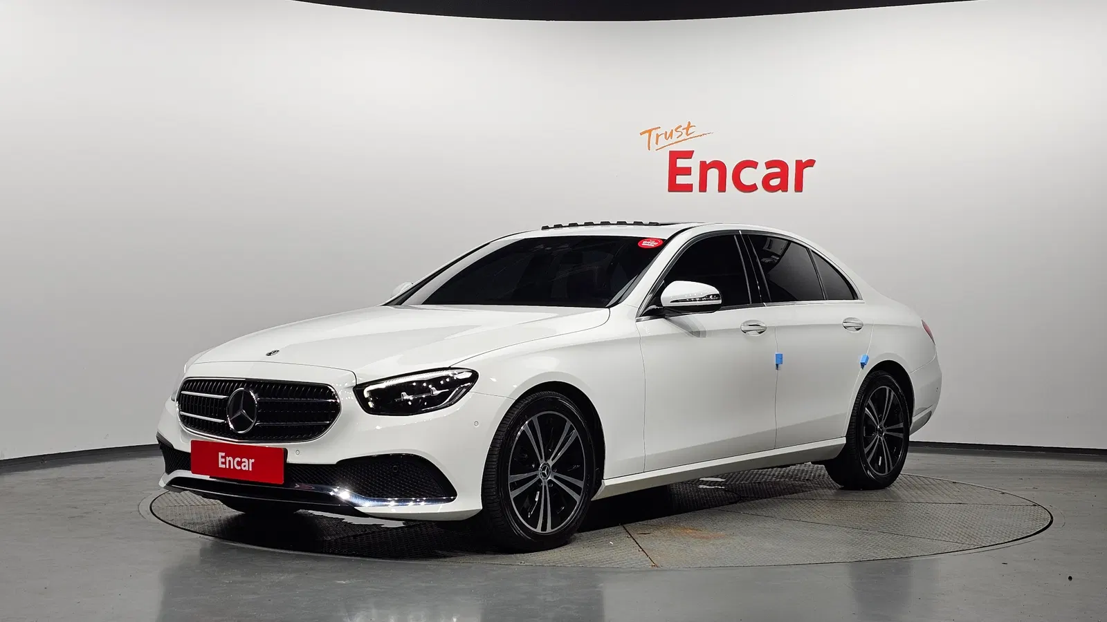 Mercedes-Benz Classe E E250 Avantgarde (W213) 2021 — photo 1 sur 30