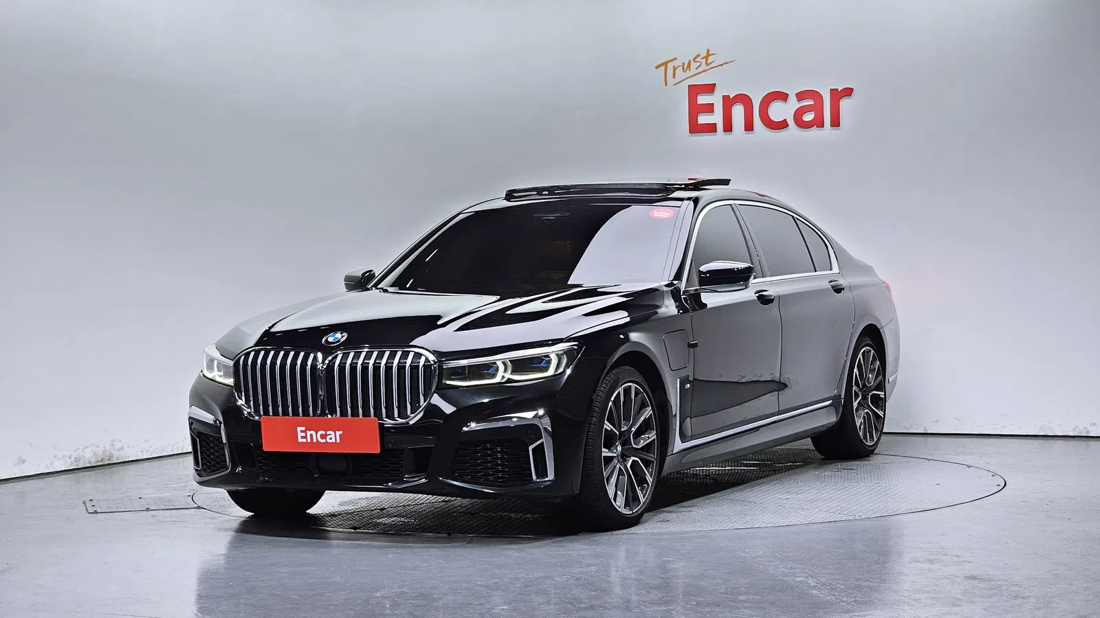 BMW Série 7 (G11) 745Le iPerformance M Sport 2021 — photo 1 sur 31