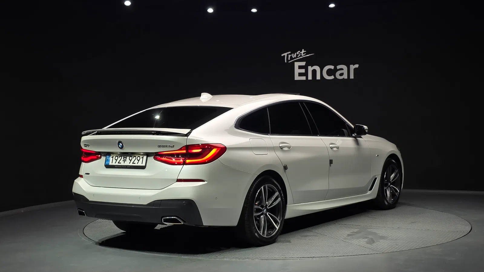 BMW Série 6 GT (G32) 620d xDrive M Sport 2021 — photo 1 sur 31