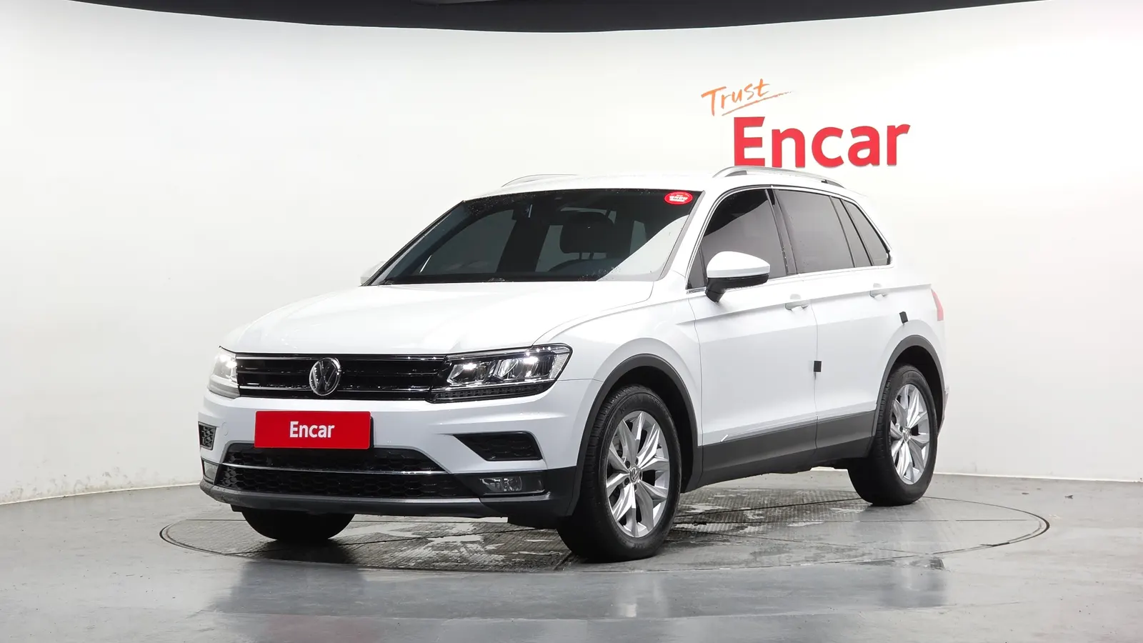 Volkswagen Tiguan 2e génération 2.0 TDI Premium 2018 — photo 1 sur 32