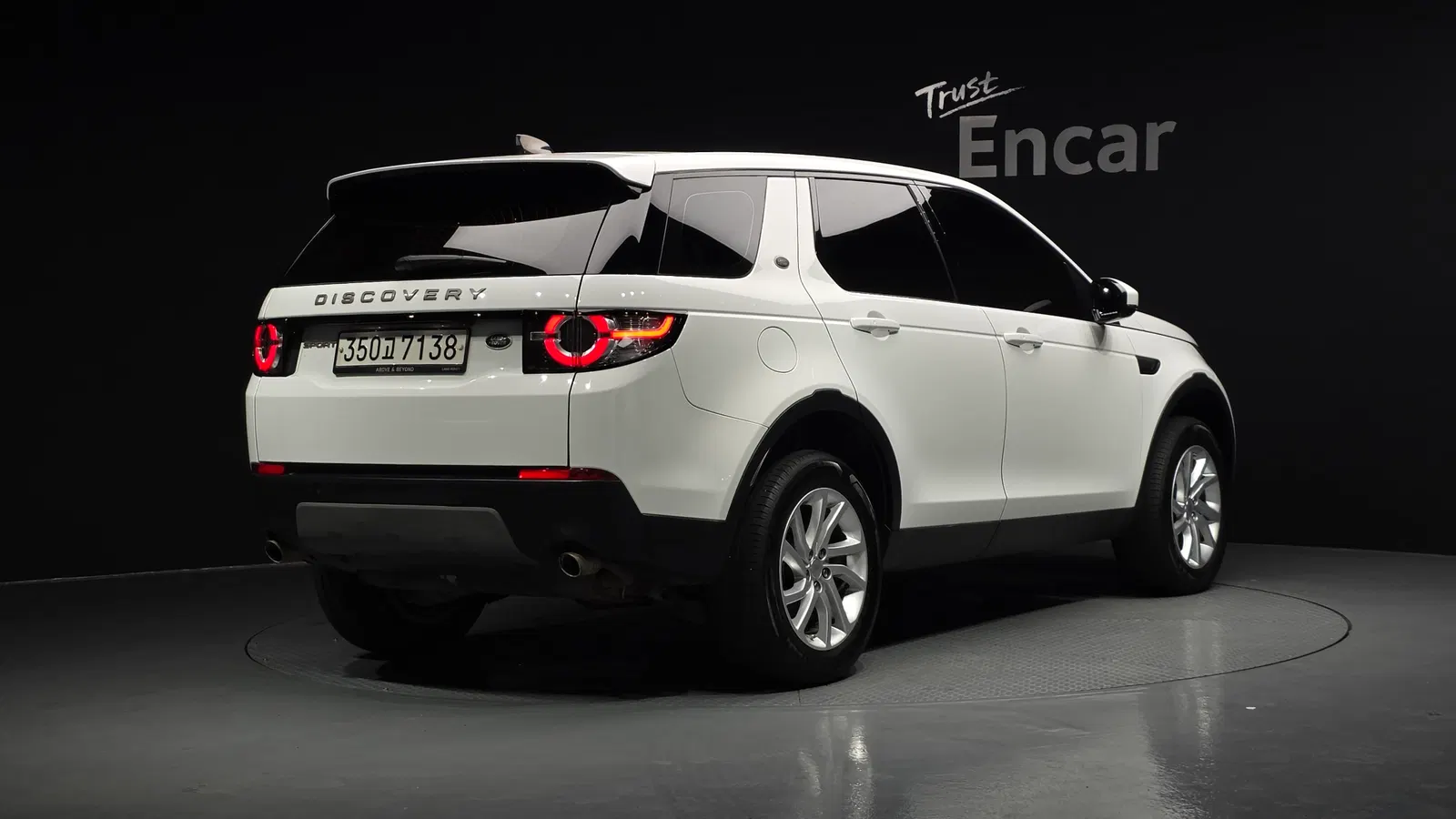 Land Rover Discovery Sport 2.0 TD4 SE 2019 — photo 1 sur 42