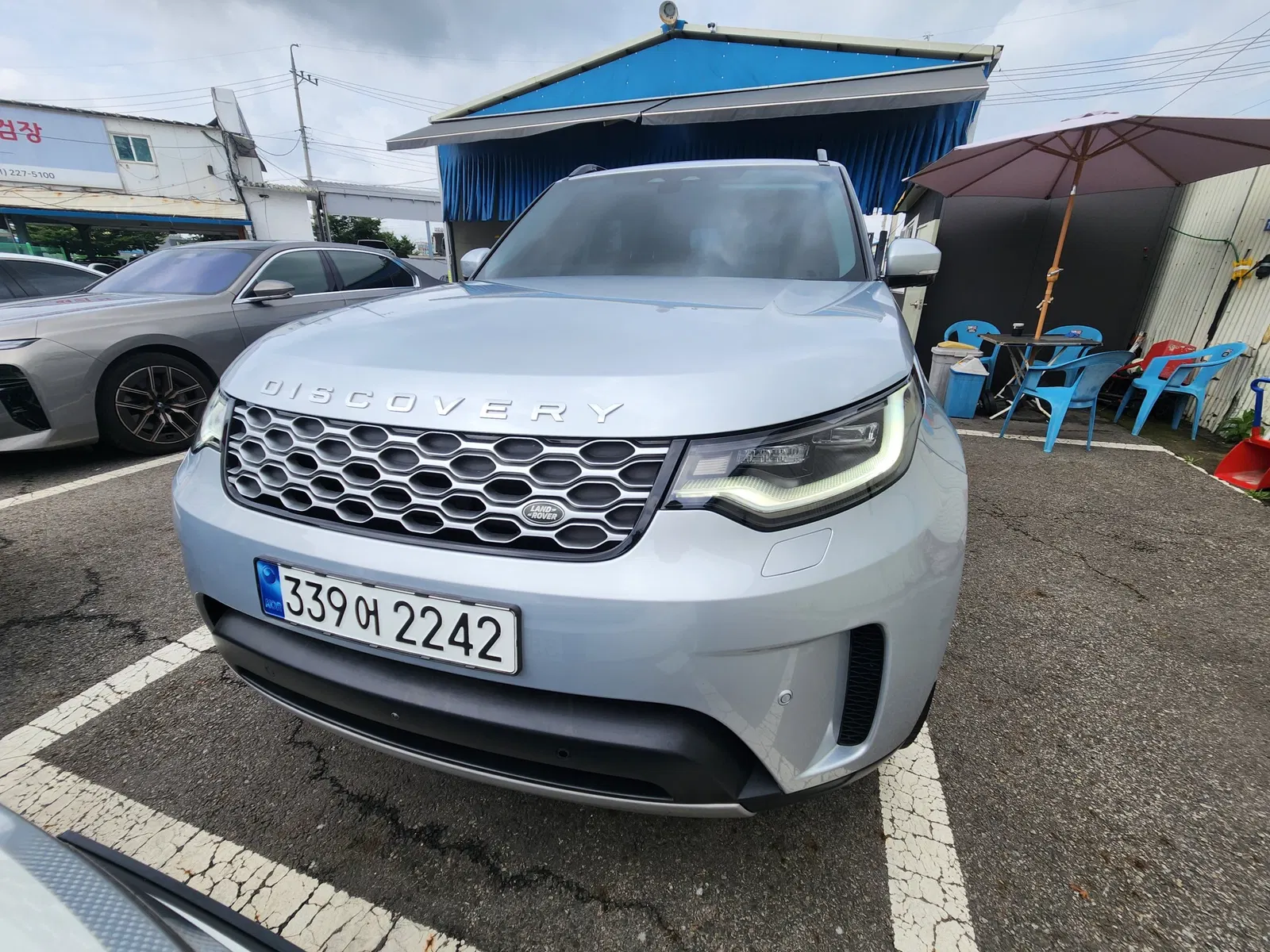 Land Rover Discovery 5 2.0 P300 SE 2023 — photo 1 sur 26