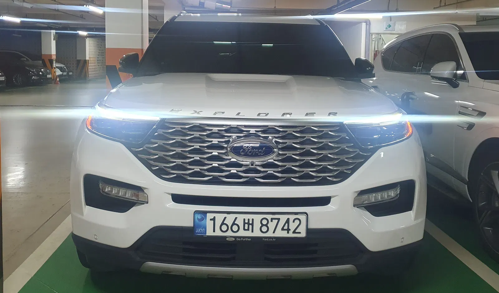 Ford Explorer 6e génération 3.0 Platinum 4WD 2022 — photo 1 sur 10