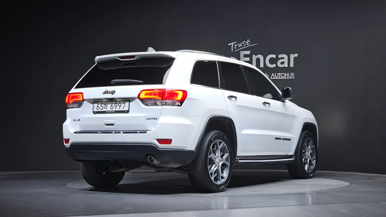 Jeep Grand Cherokee 3.6 Limited 2019 — photo 1 sur 31