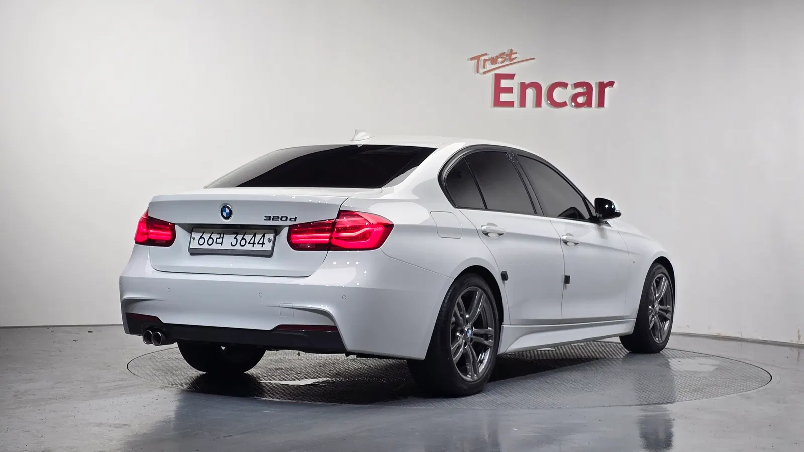BMW Série 3 (F30) 320d M Sport 2017 — photo 1 sur 30