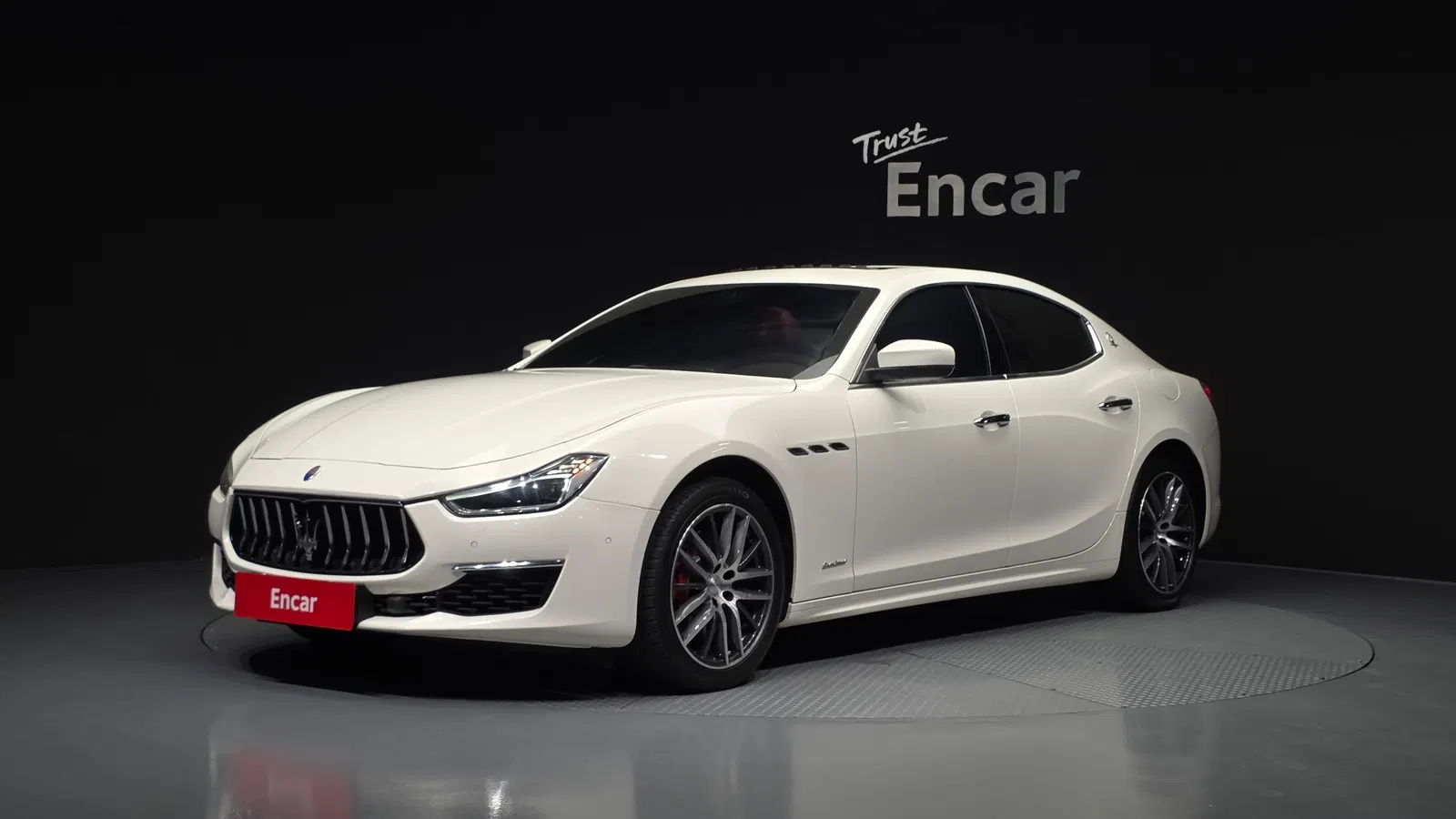 Maserati Ghibli 3.0 GranLusso 2021 — photo 1 sur 20