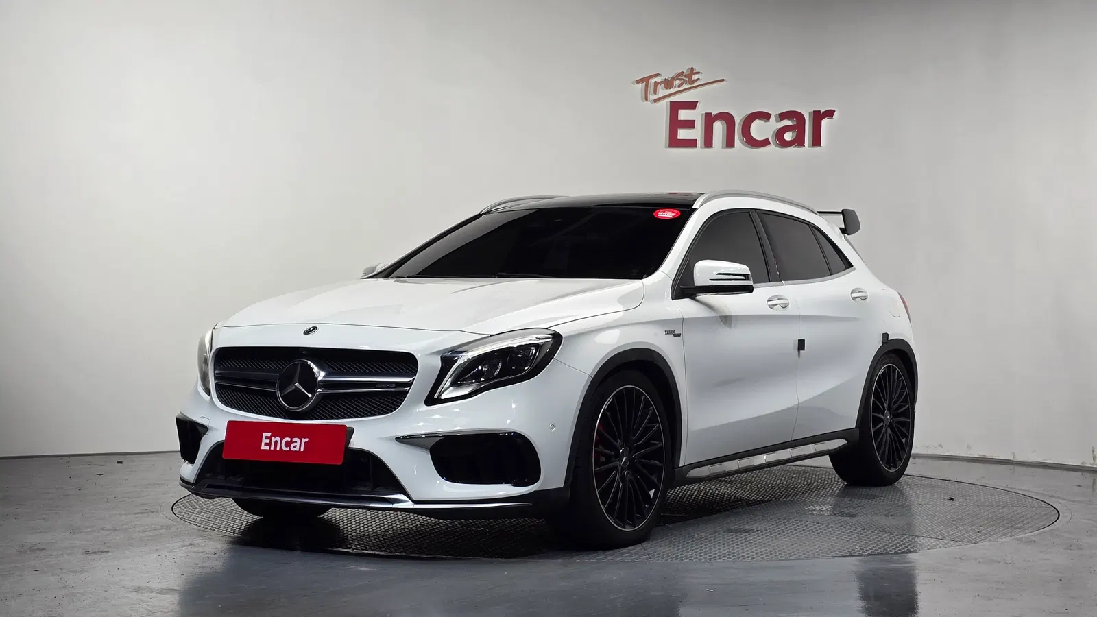 Mercedes-AMG GLA GLA45 4MATIC (X156) 2018 — photo 1 sur 38