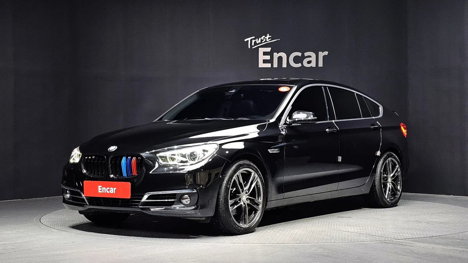 BMW Série 5 GT (F07) GT 30d xDrive 2016 — photo 1 sur 20